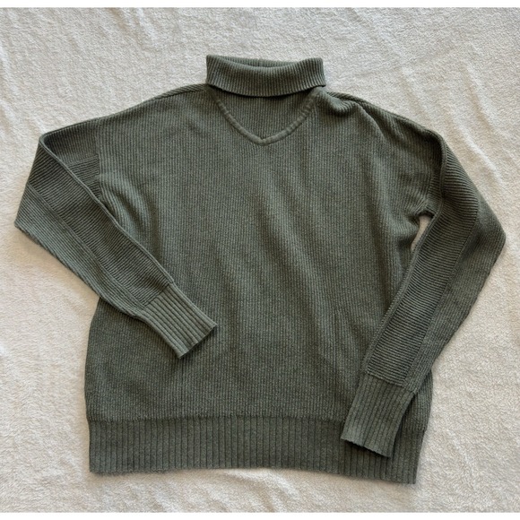 Lululemon Green‎ Cozy Calling Turtleneck Size Small Long Sleeve Sweater Yak/Pima - Picture 1 of 7
